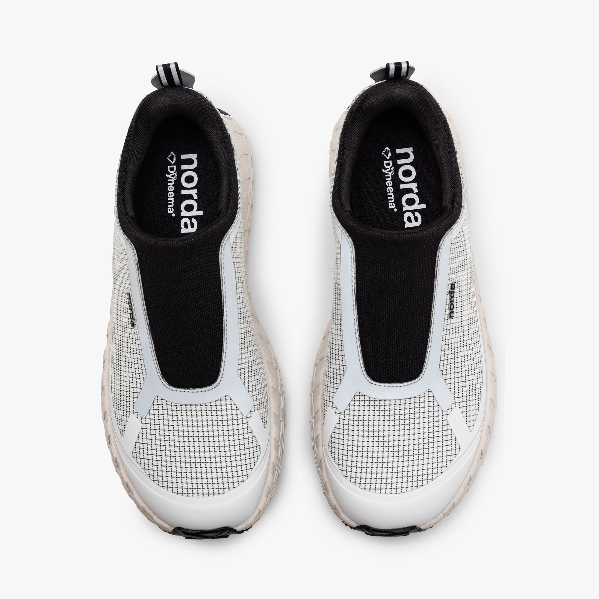 norda 003 / Ash