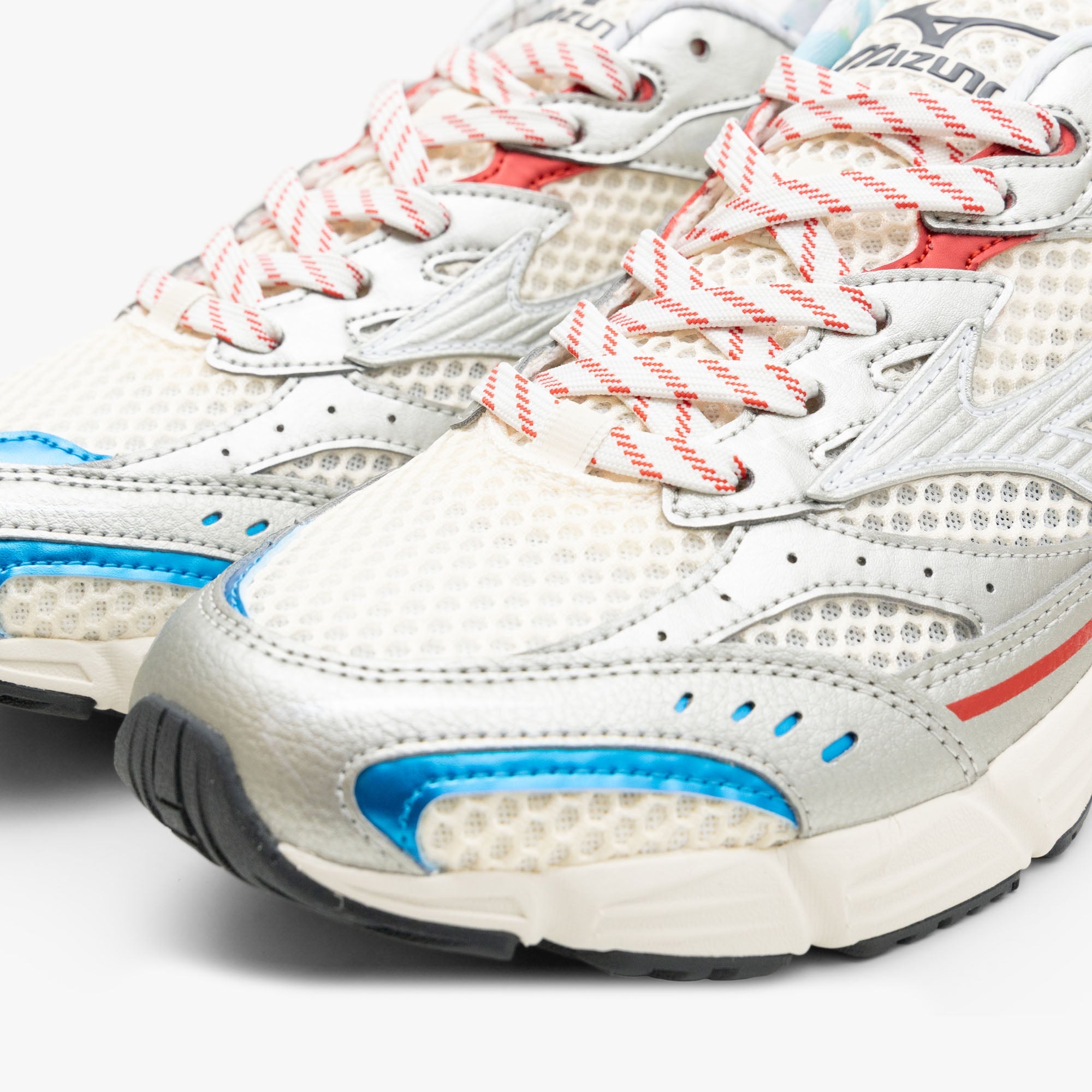 Mizuno MXR "Osaka" Pristine / High Risk Red