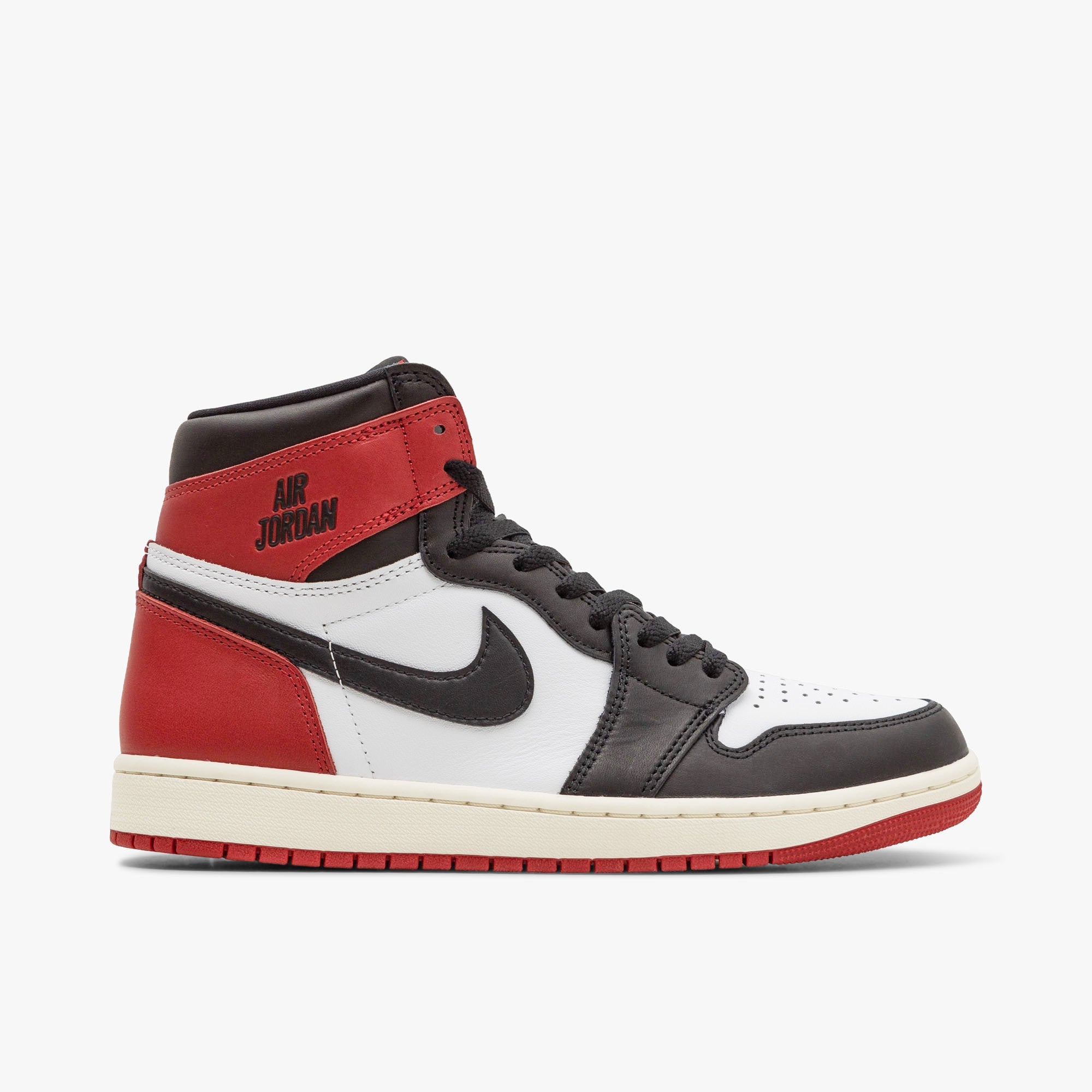 Jordan 1 Retro High OG / White / Black - Varsity Red