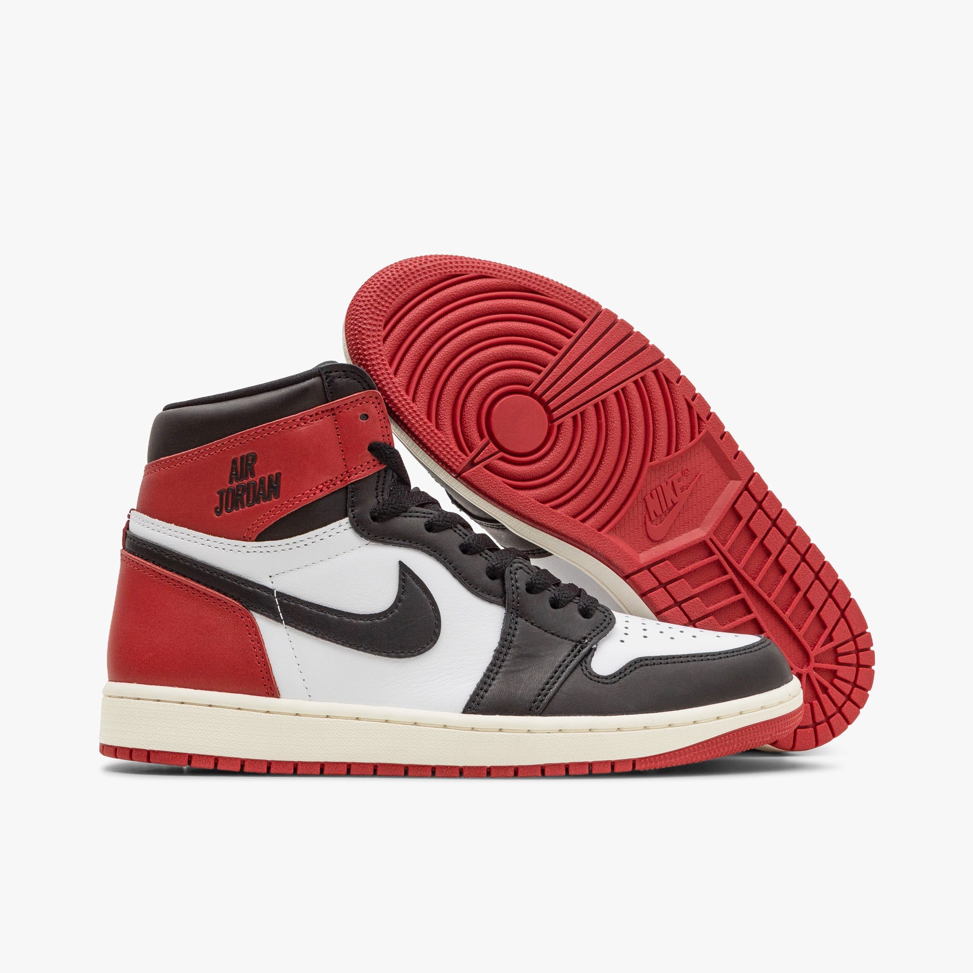 Jordan 1 Retro High OG / White / Black - Varsity Red
