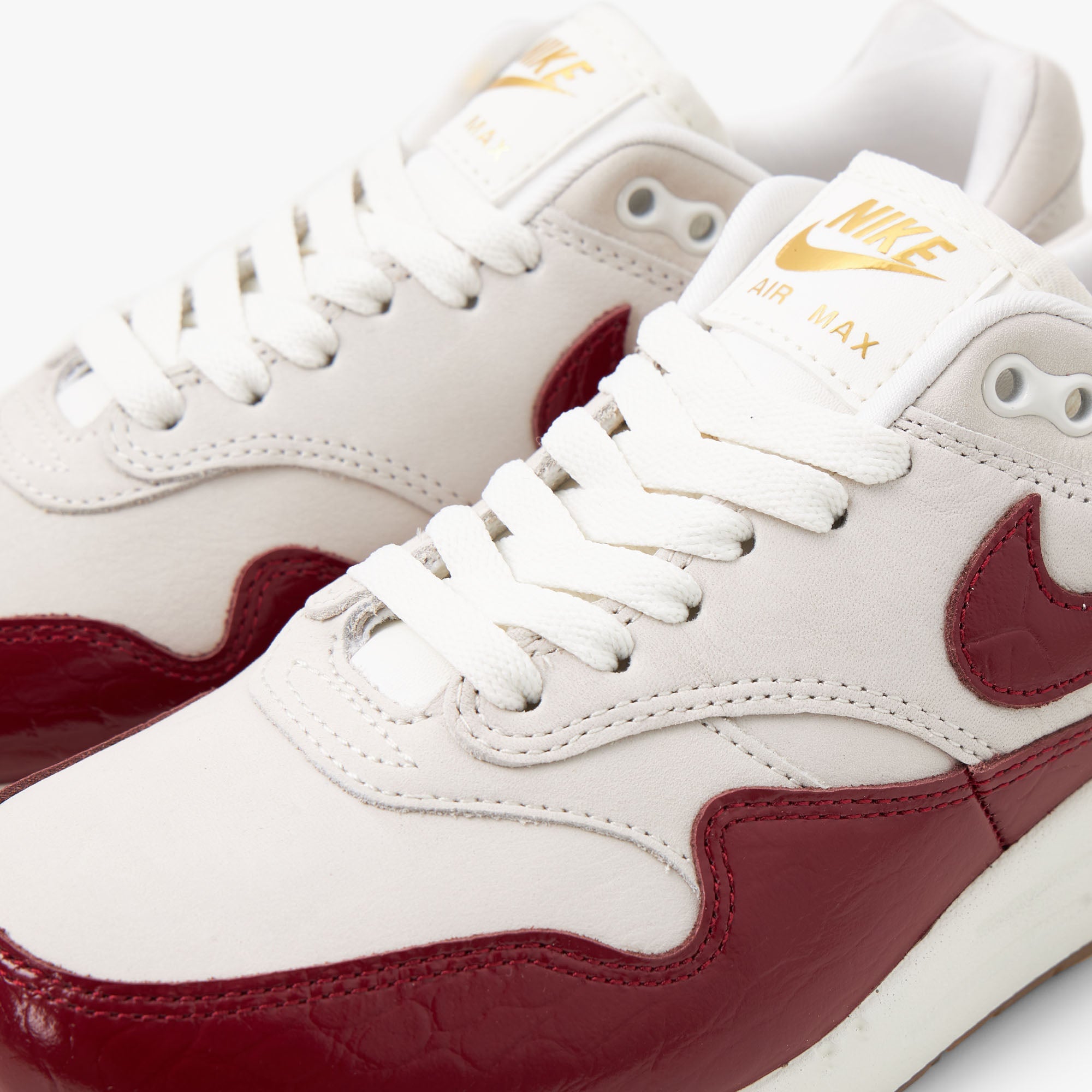 Nike Women's Air Max 1 LX Sail / Team Red - Sail