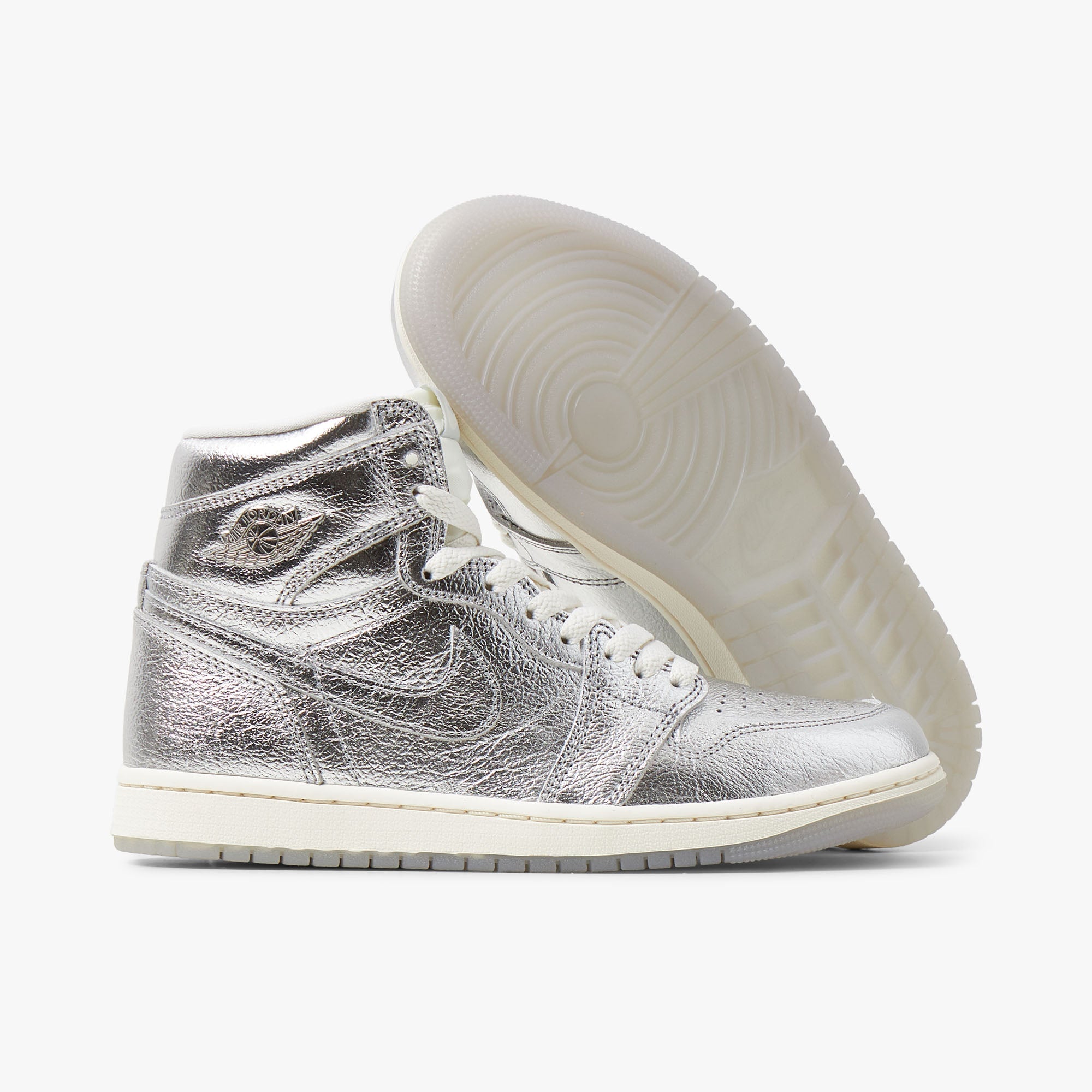 Jordan Women's 1 Retro High OG Metallic Silver / Photon Dust - Sail
