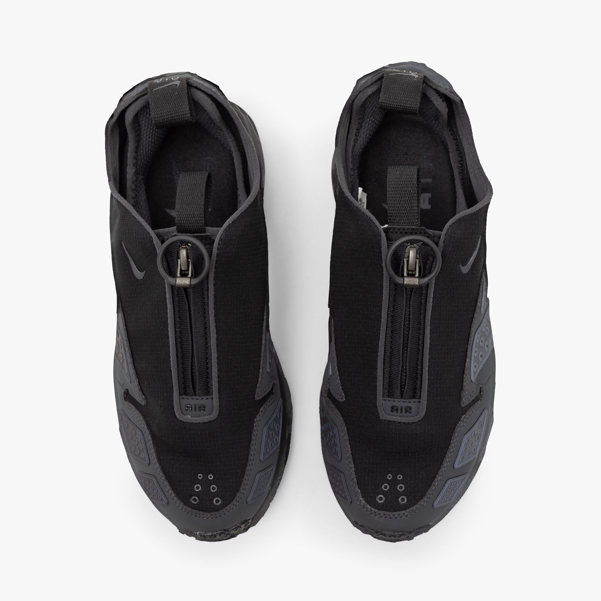 Nike Women's Air Max SNDR GORE-TEX Black / Dark Smoke Grey