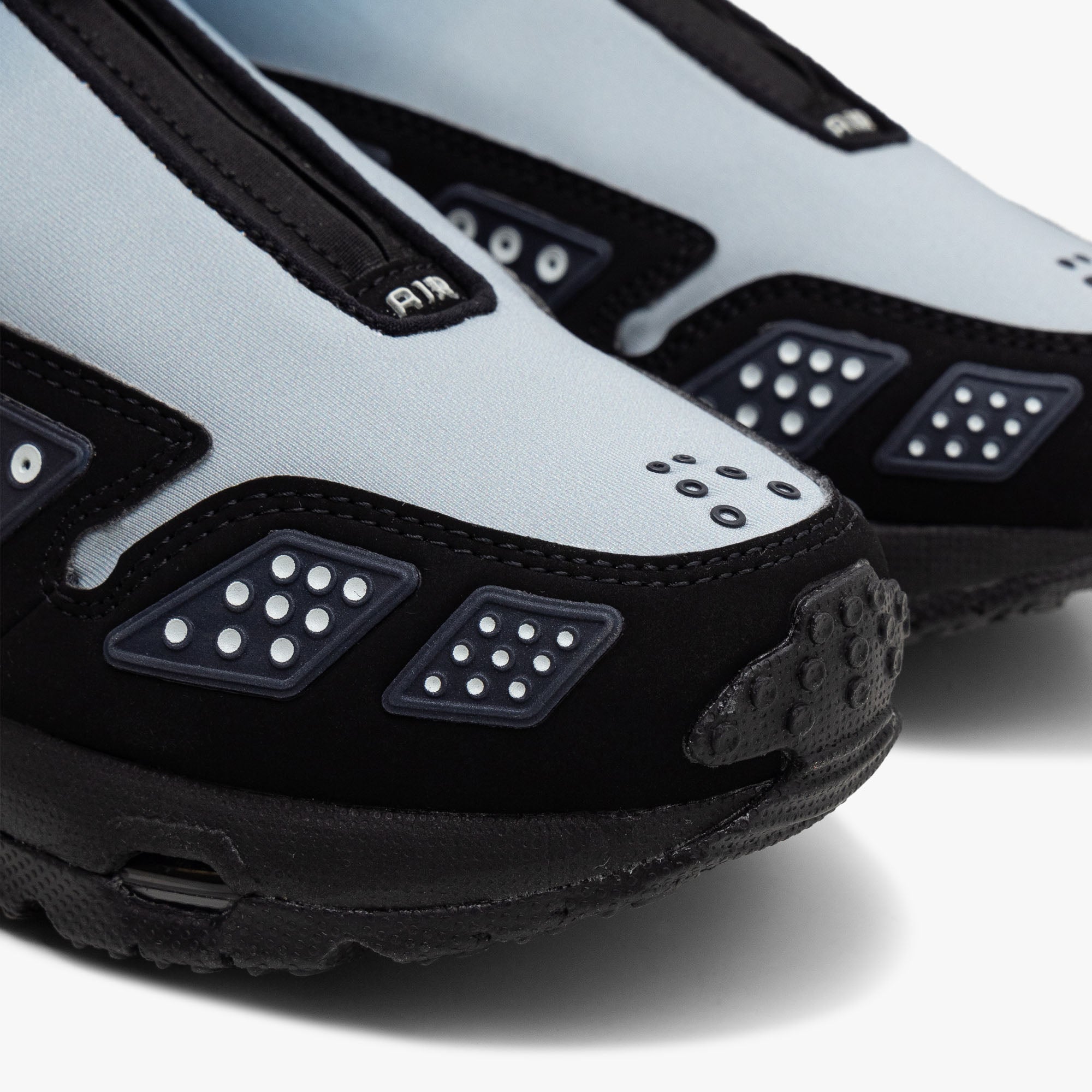 Nike Women's Air Max SNDR / Obsidian / Black - Grey Haze