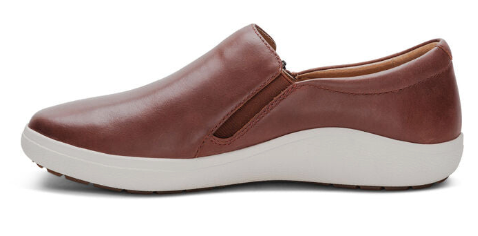 WOMEN'S AETREX JENNA SLIP-ON | BROWN