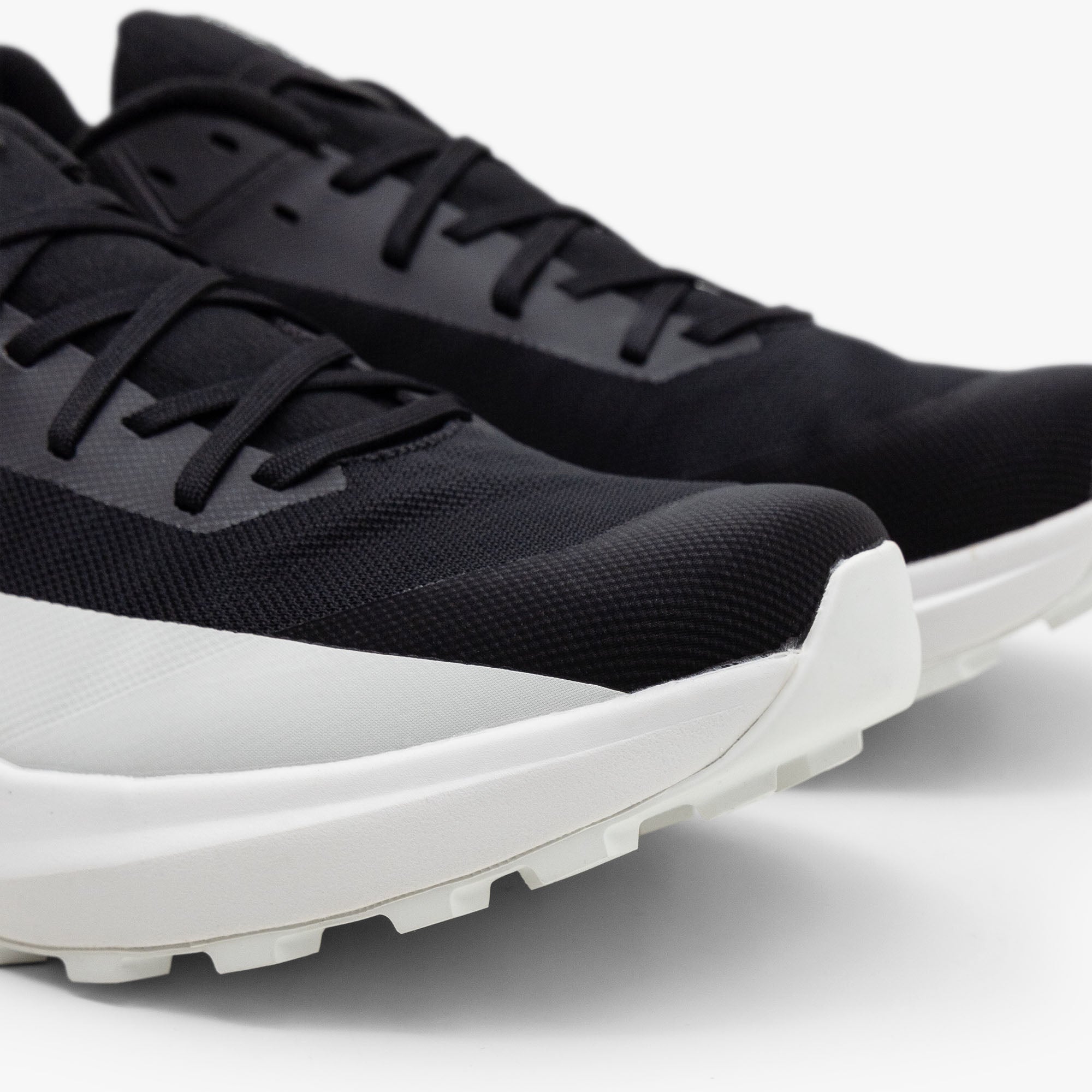 Arc'teryx Norvan LD 4 Black / Arctic Silk