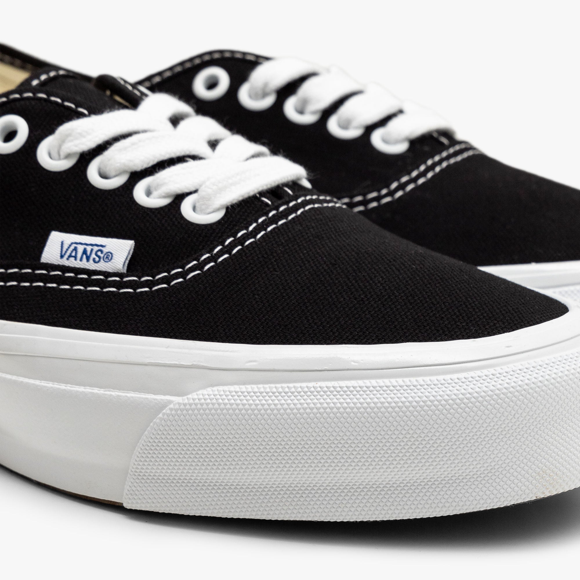Vans Premium Authentic Reissue 44 LX / Black / White