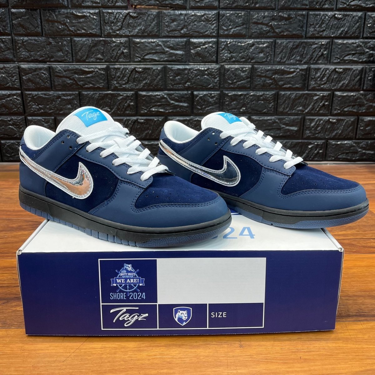 Pre-Order - Custom PSU FTBL SB Dunk Navy Sneaker