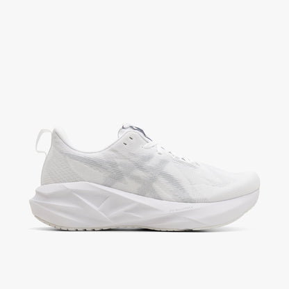 ASICS Novablast 5 White / Piedmont Grey