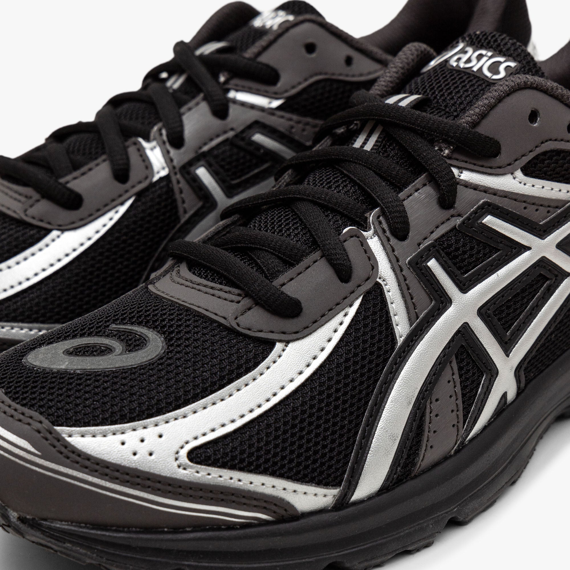 ASICS Jog 100S / Black / Pure Silver