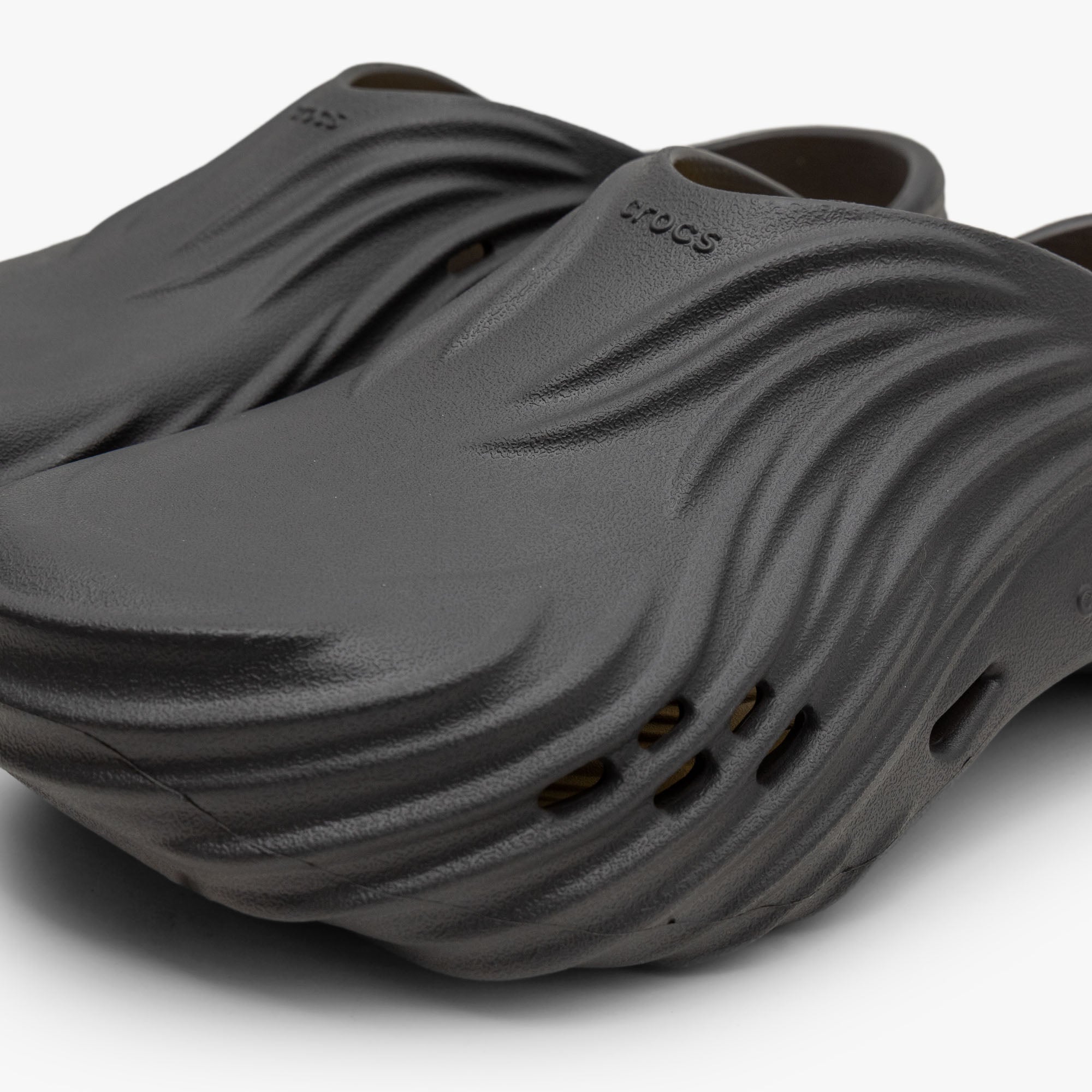 Crocs Echo Wave / Black