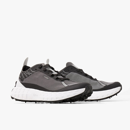 norda 001 / Core Black