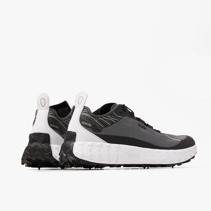 norda 001 / Core Black