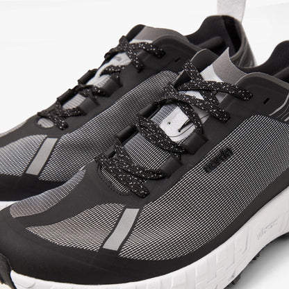 norda 001 / Core Black