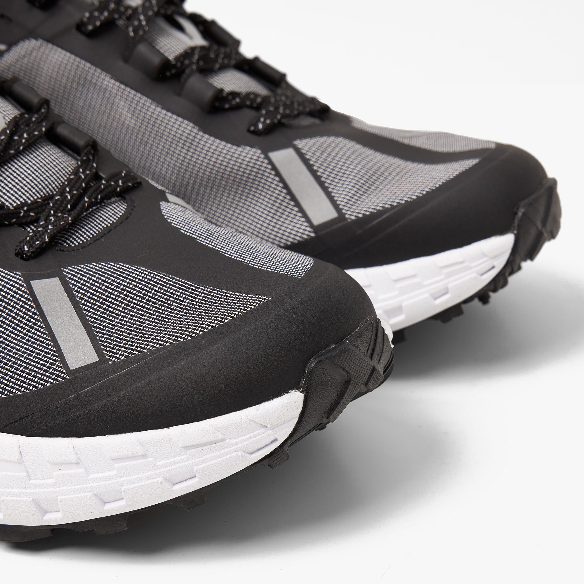 norda 001 / Core Black