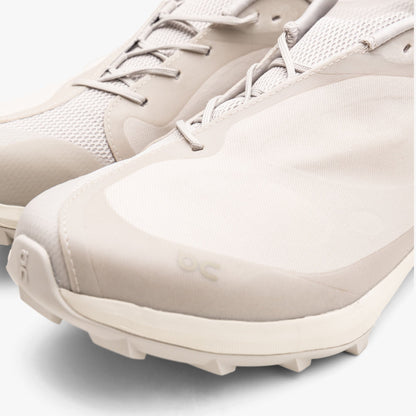 On x PAF Cloudventure Peak Ice / Moondust