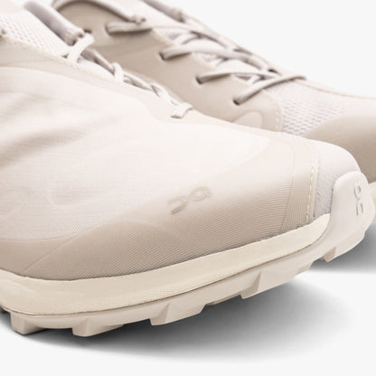 On x PAF Cloudventure Peak Ice / Moondust