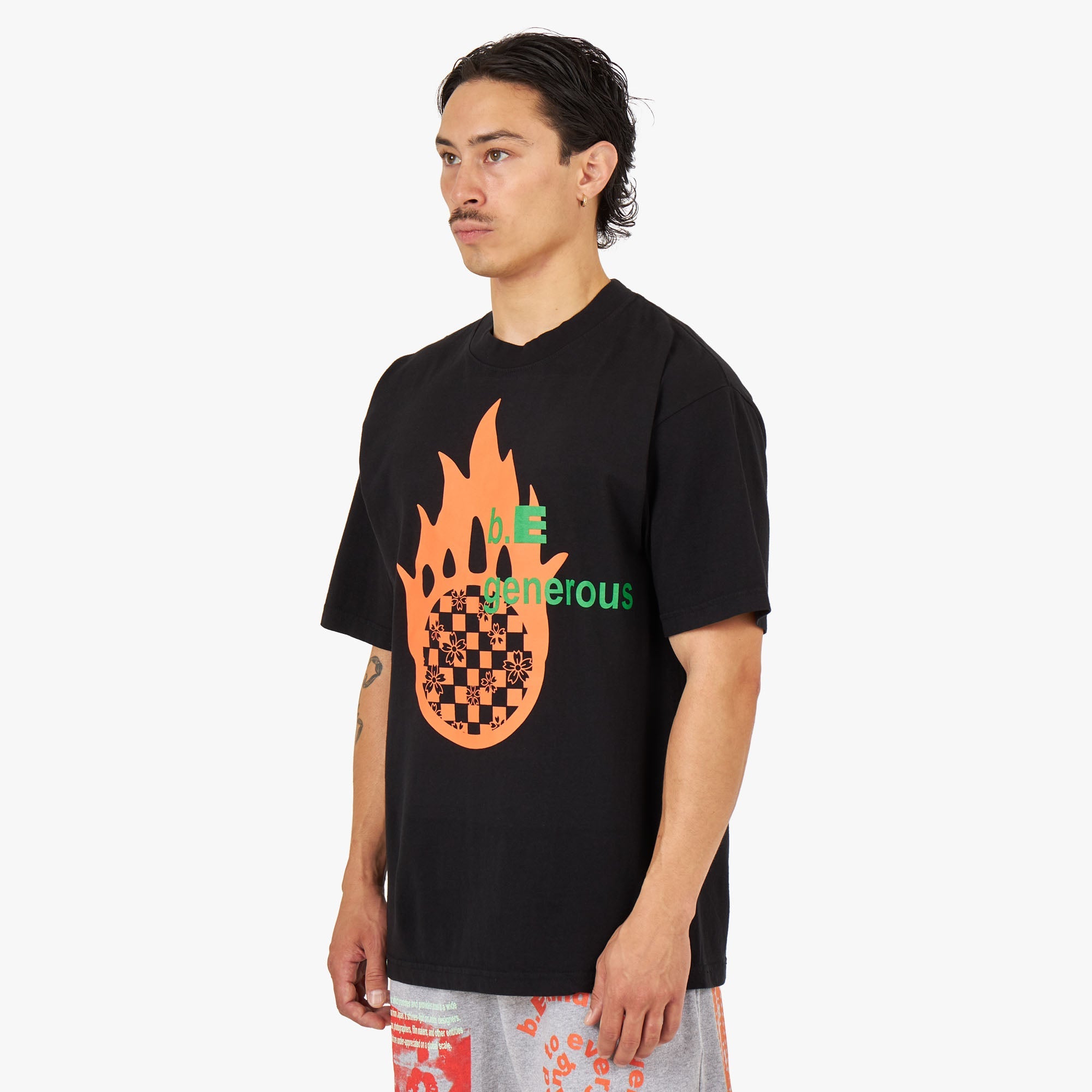 b.Eautiful b.E Generous T-shirt / Black