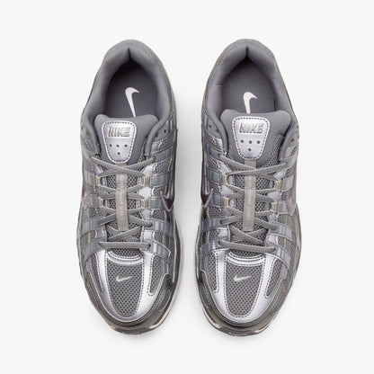 Nike P-6000 / Metallic Cool Grey / Cool Grey - White