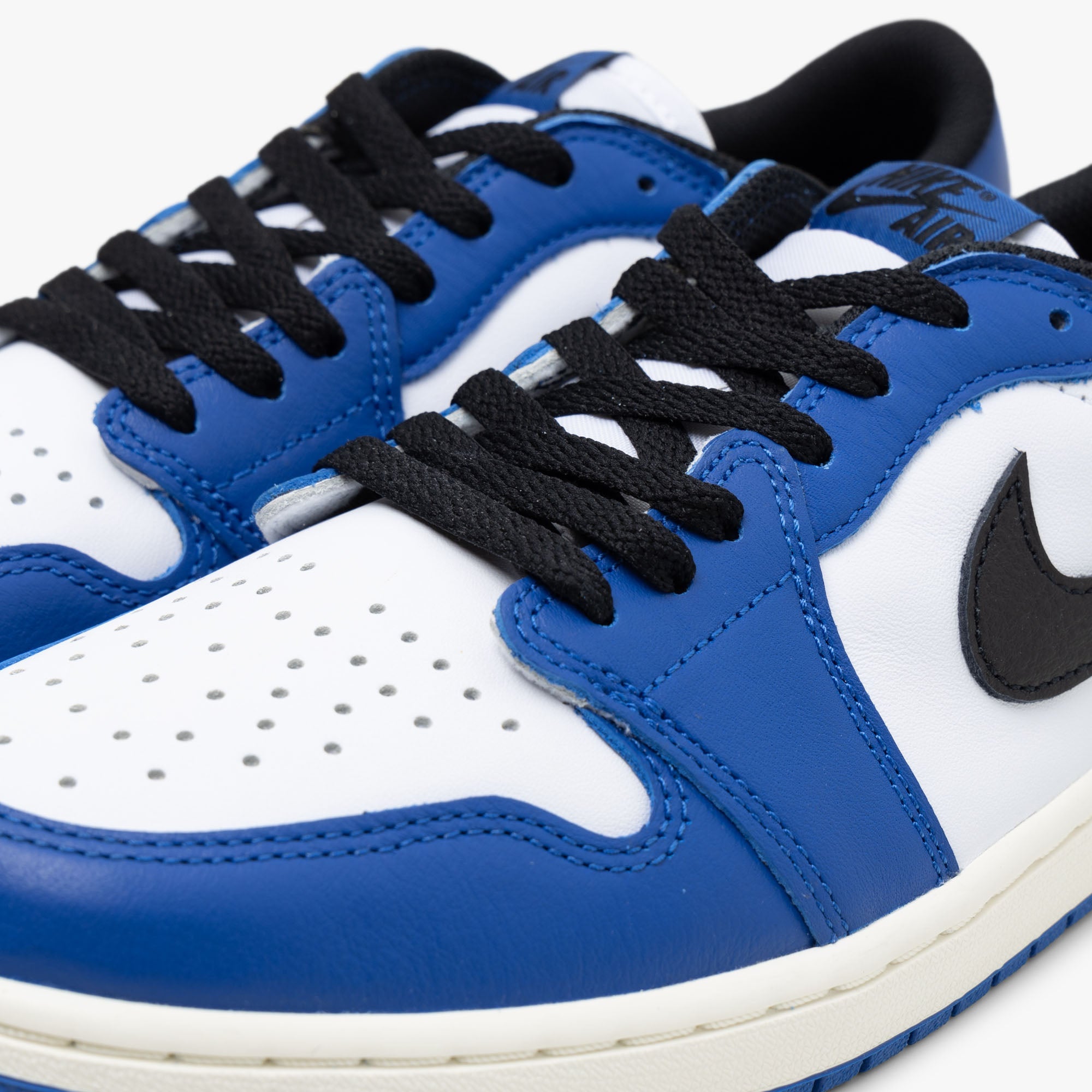 Jordan 1 Low OG White / Black - Game Royal