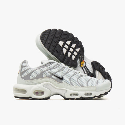 Nike Women's Air Max Plus Light Silver / Black - Chrome