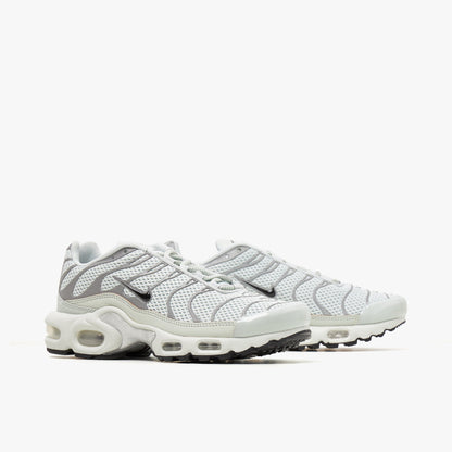 Nike Women's Air Max Plus Light Silver / Black - Chrome