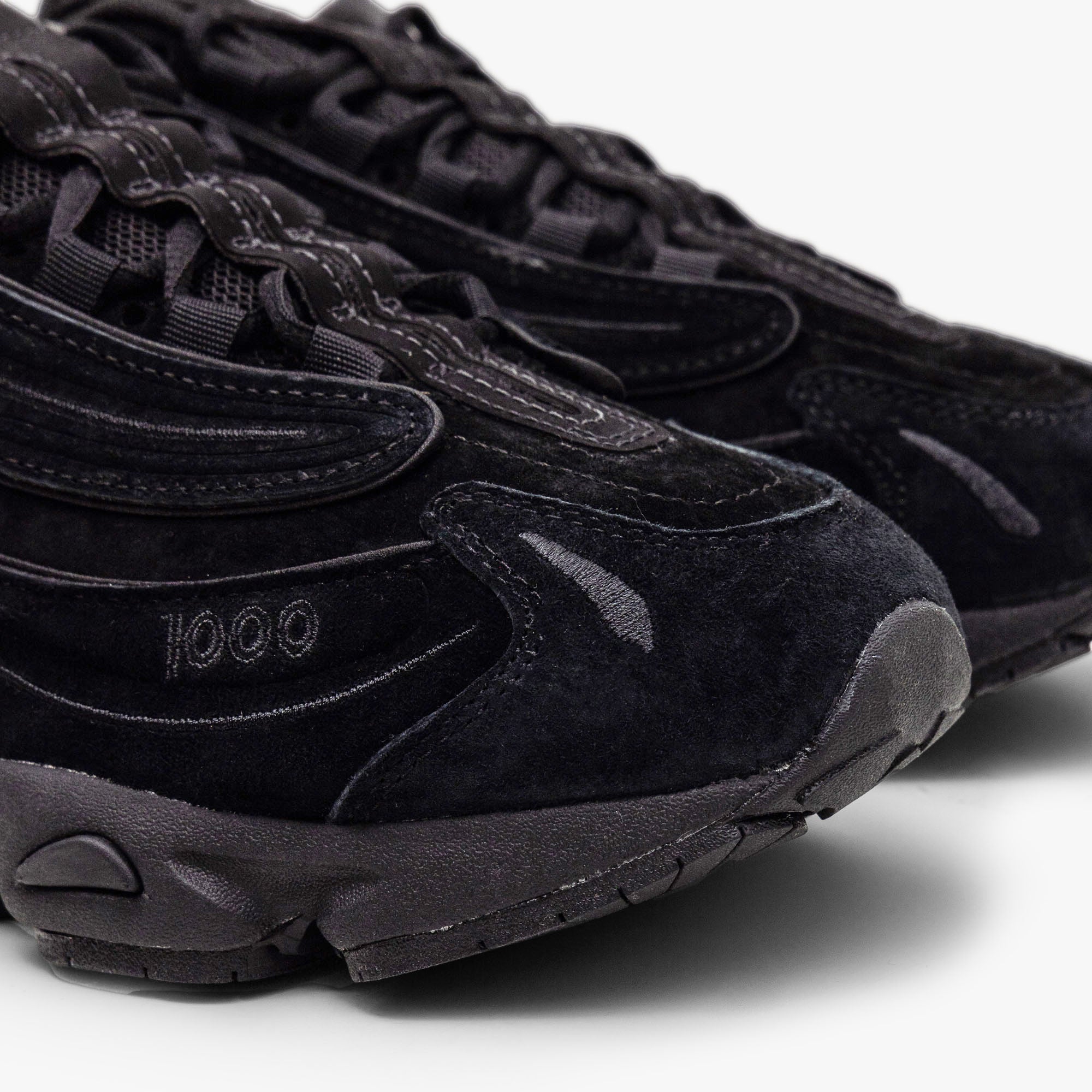 New Balance M1000 / Black / Black