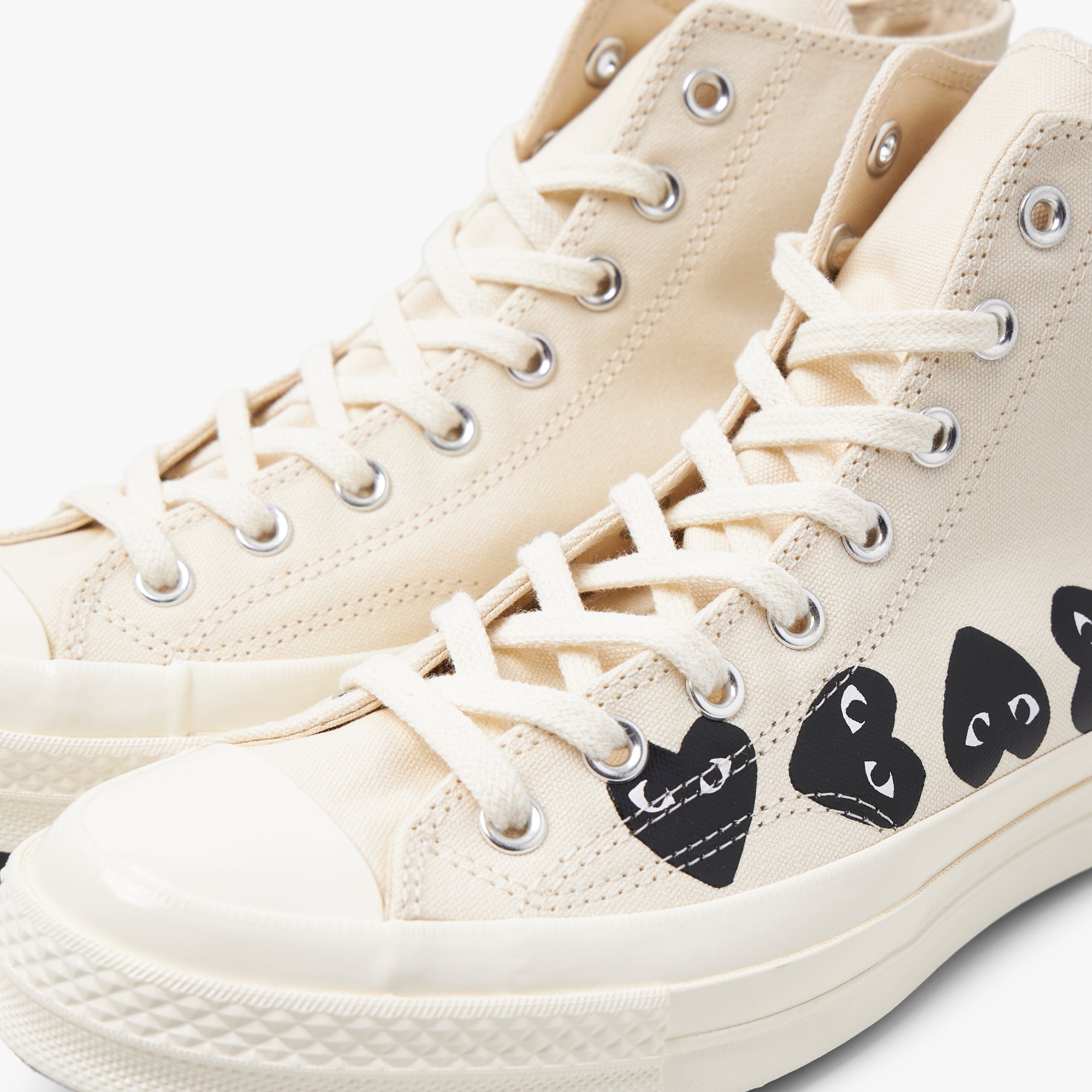 Converse x COMME des GARÇONS PLAY Chuck Taylor Hi / Multi Heart Beige