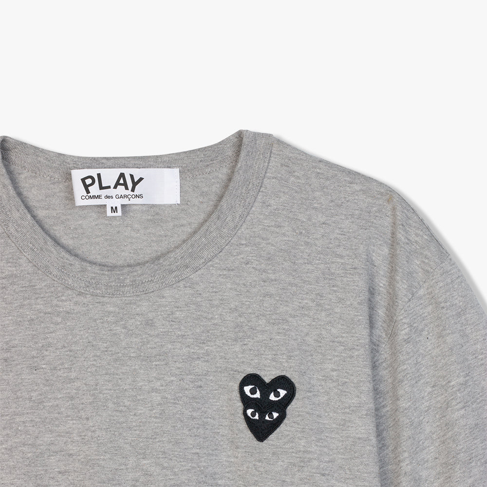 COMME des GARÇONS PLAY Double Black Heart T-shirt / Grey