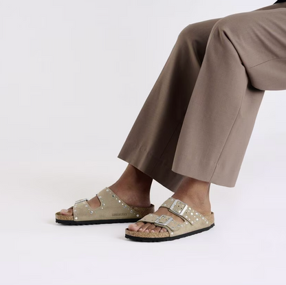 WOMEN'S BIRKENSTOCK ARIZONA RIVET | TAUPE