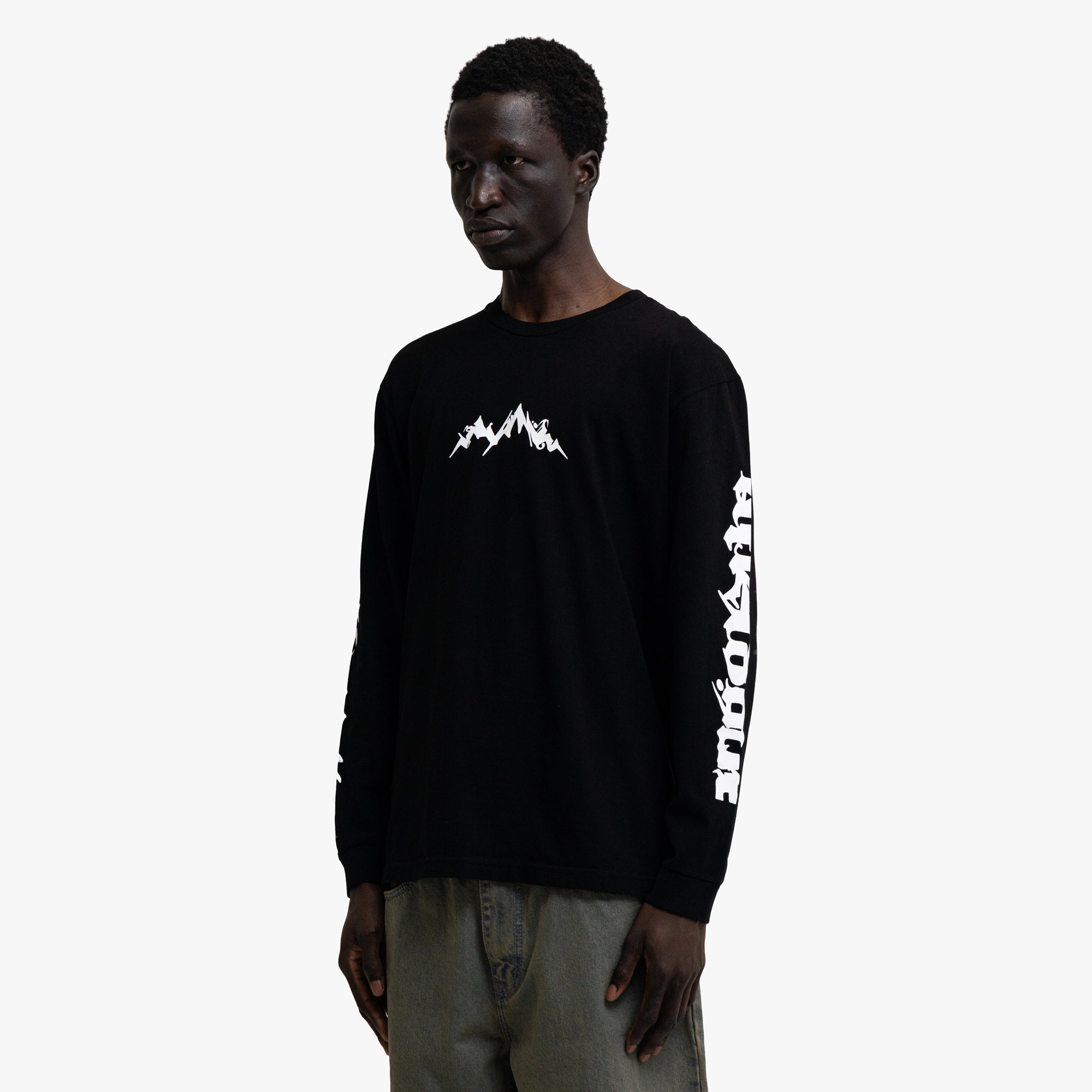 Afield Out Shake Longsleeve Black